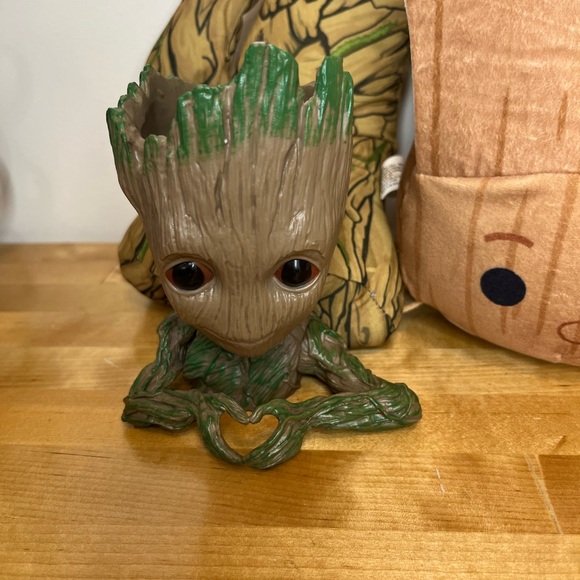 Marvel Groot Guardians of the Galaxy Lot 3 Plushies and a planter - Picture 2 of 16
